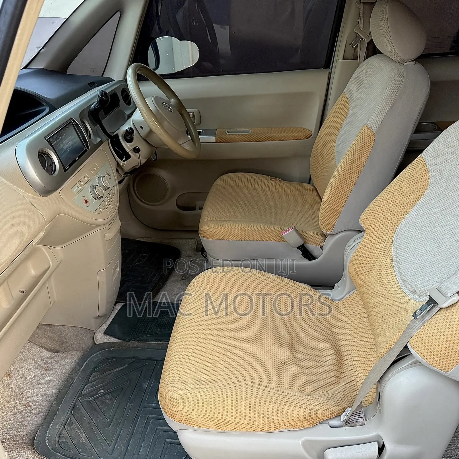 Toyota Porte 2004 Silver