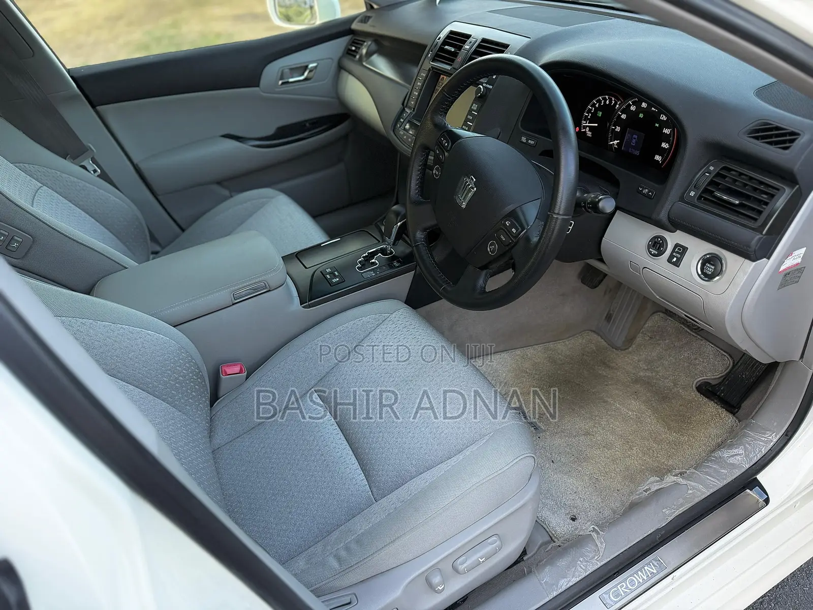 Toyota Crown 2009 White
