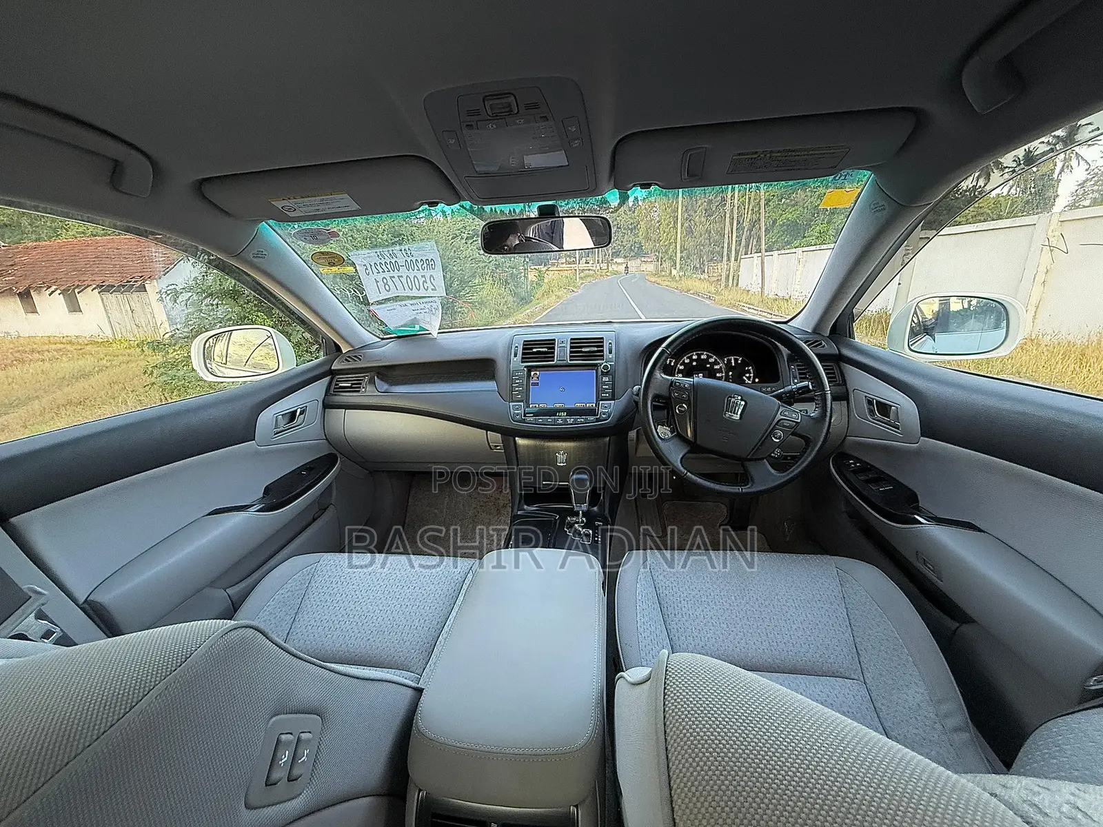 Toyota Crown 2009 White