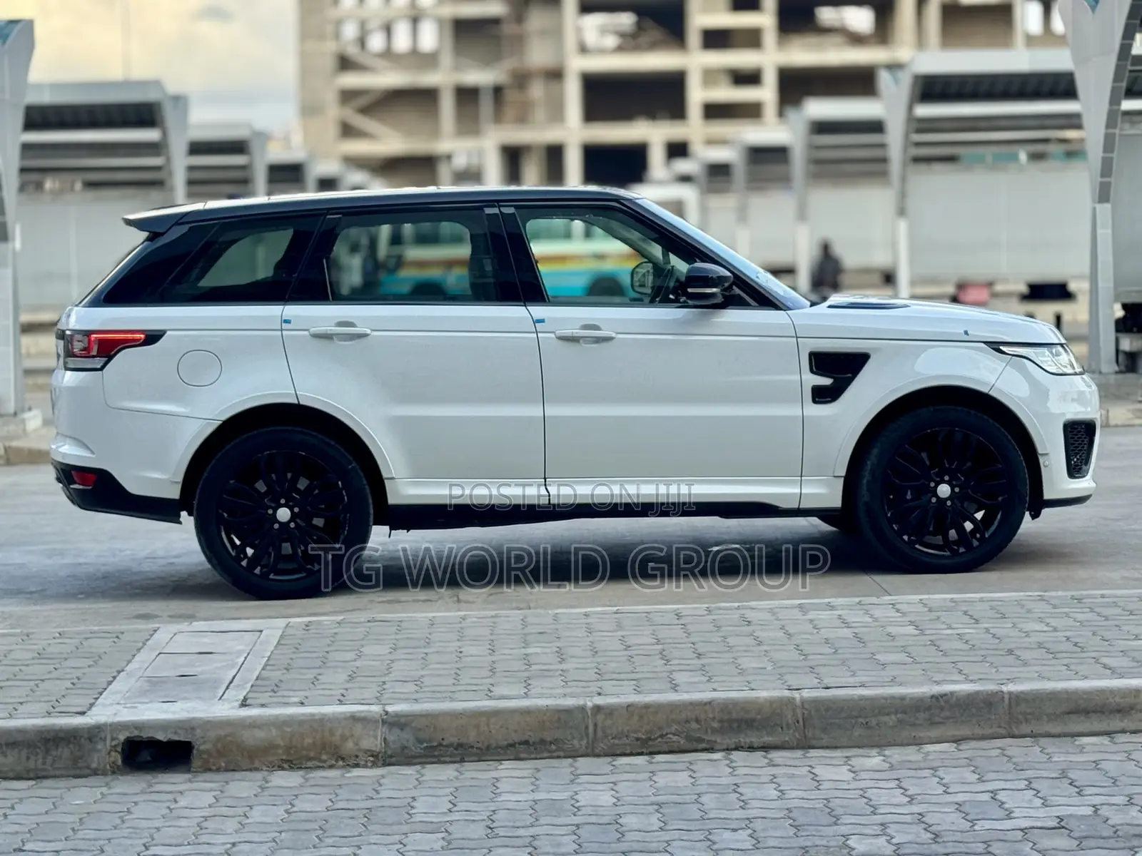 Land Rover Range Rover Sport SE 4dr SUV 4WD (3.0L 6cyl S/C 8A) 2015