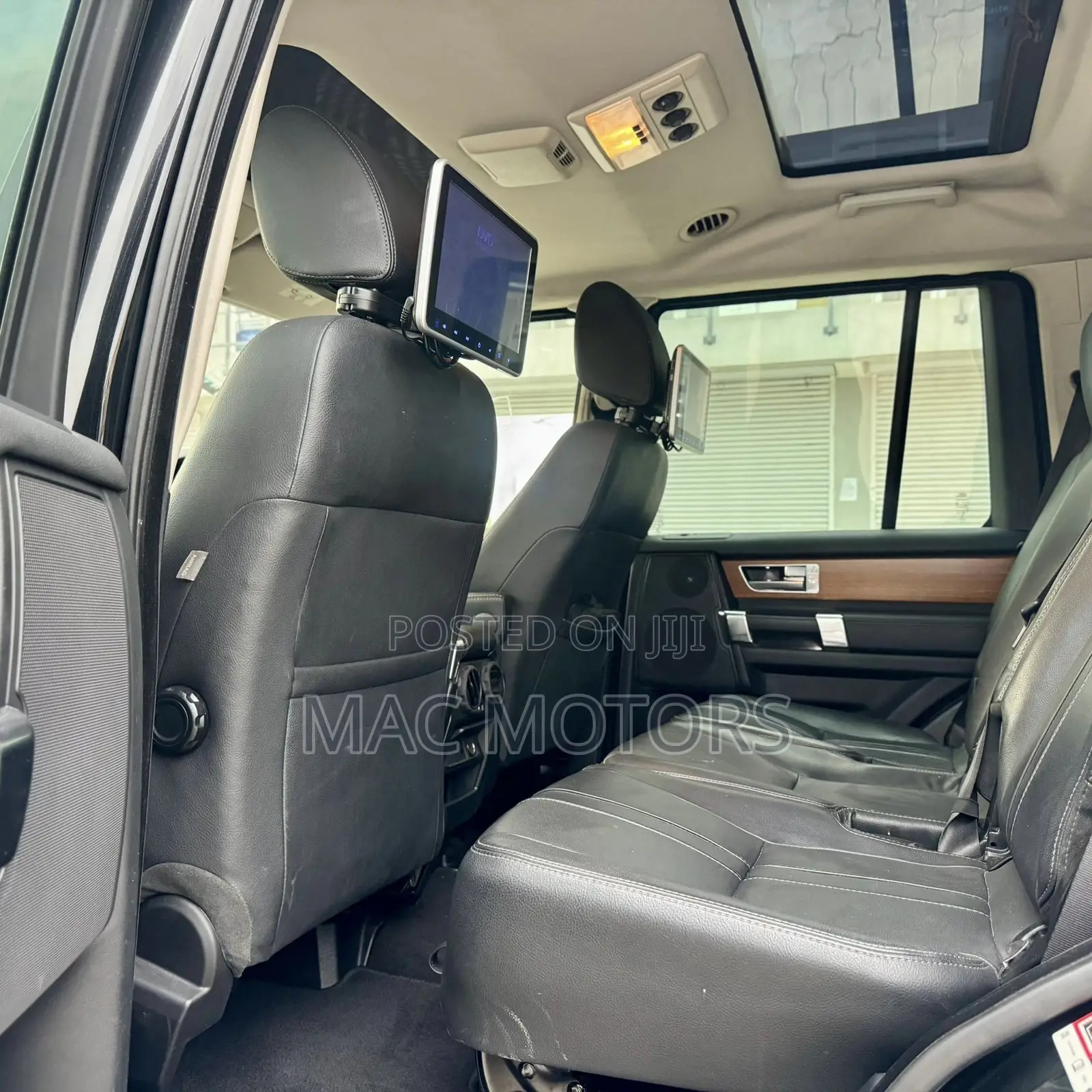 Land Rover Discovery 2016 Black
