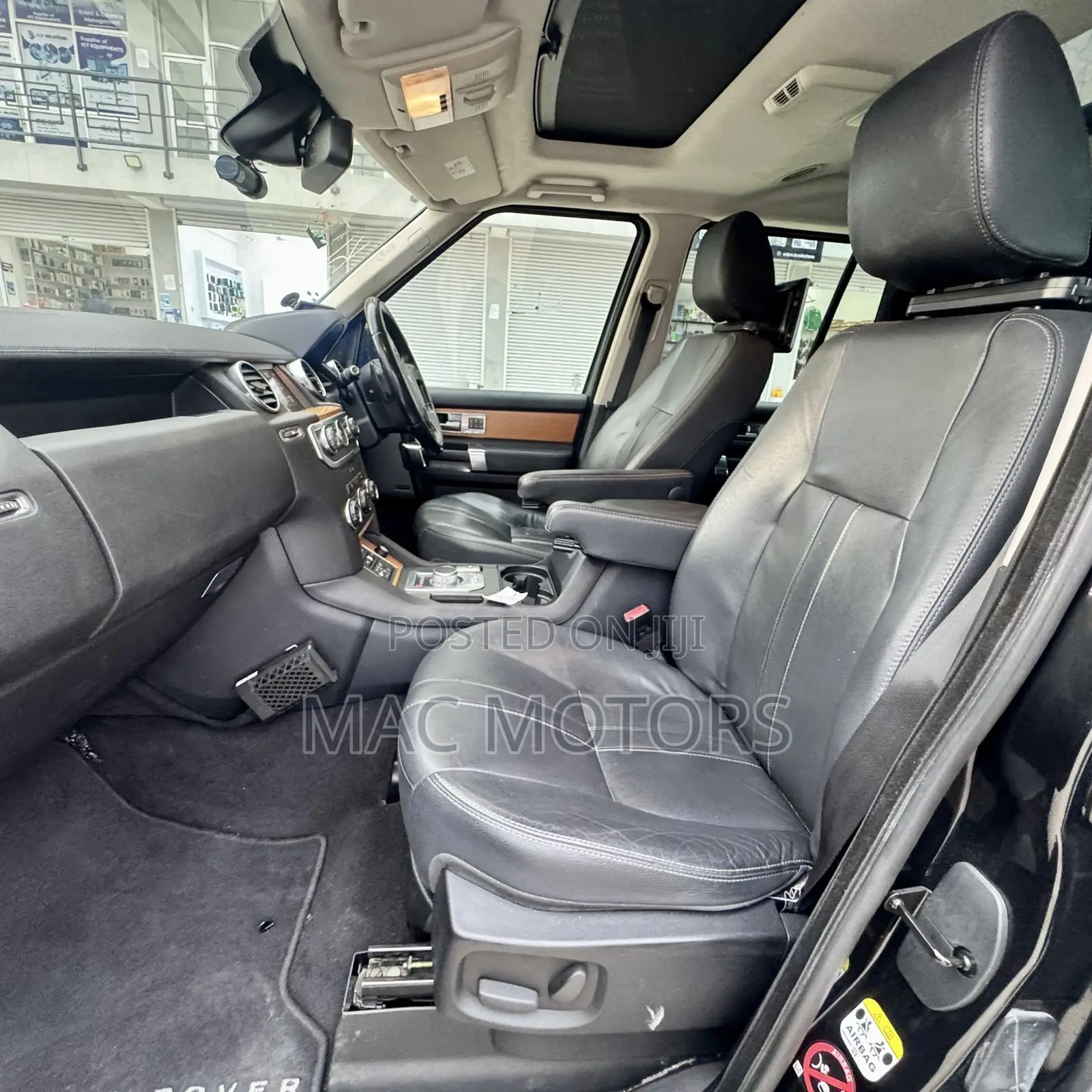 Land Rover Discovery 2016 Black