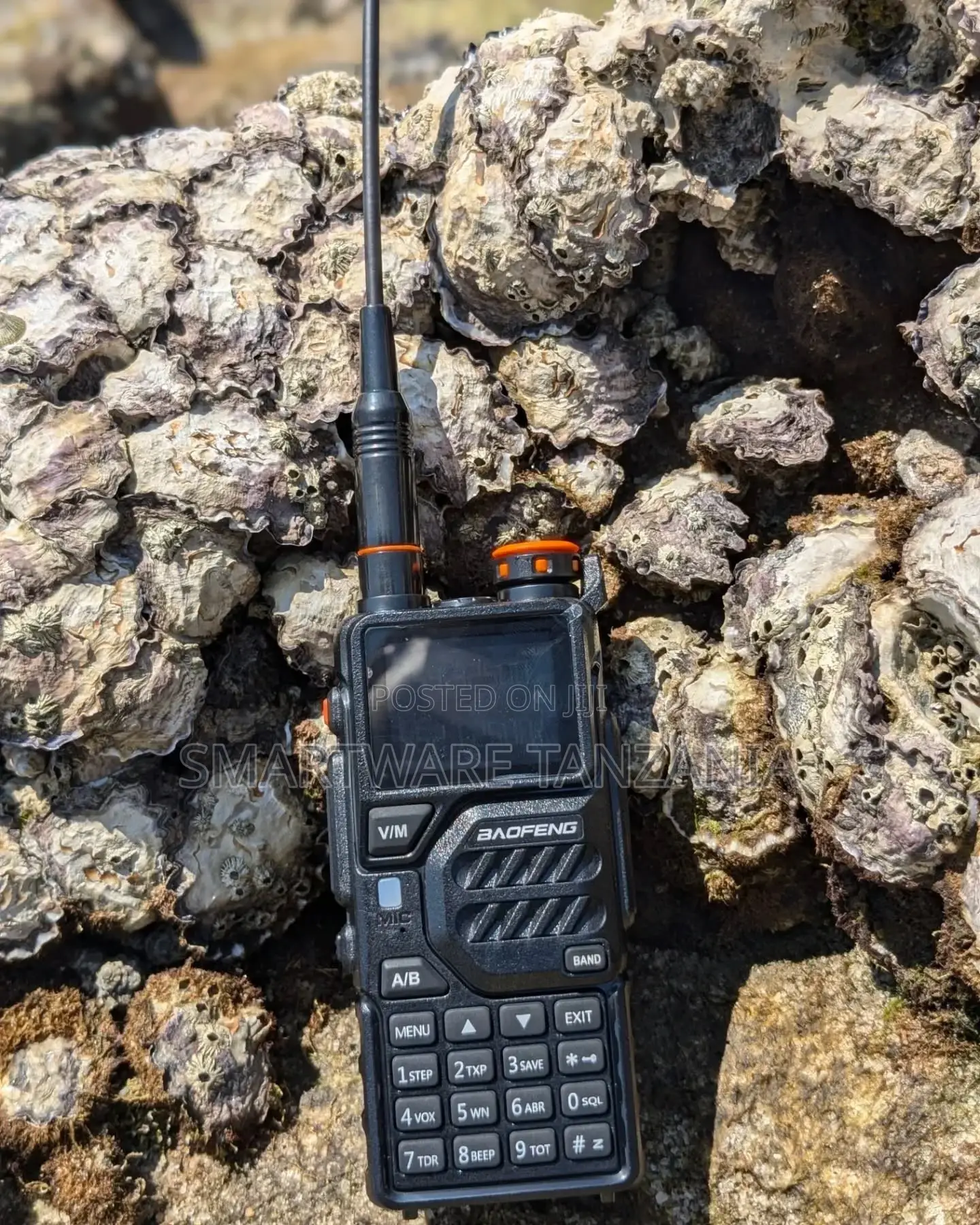 Baofeng Uv- Plus Dual Band VHF/Uhf Handheld Fm Radio Walkie Talkie