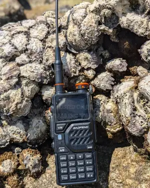 Baofeng Uv- Plus Dual Band VHF/Uhf Handheld Fm Radio Walkie Talkie