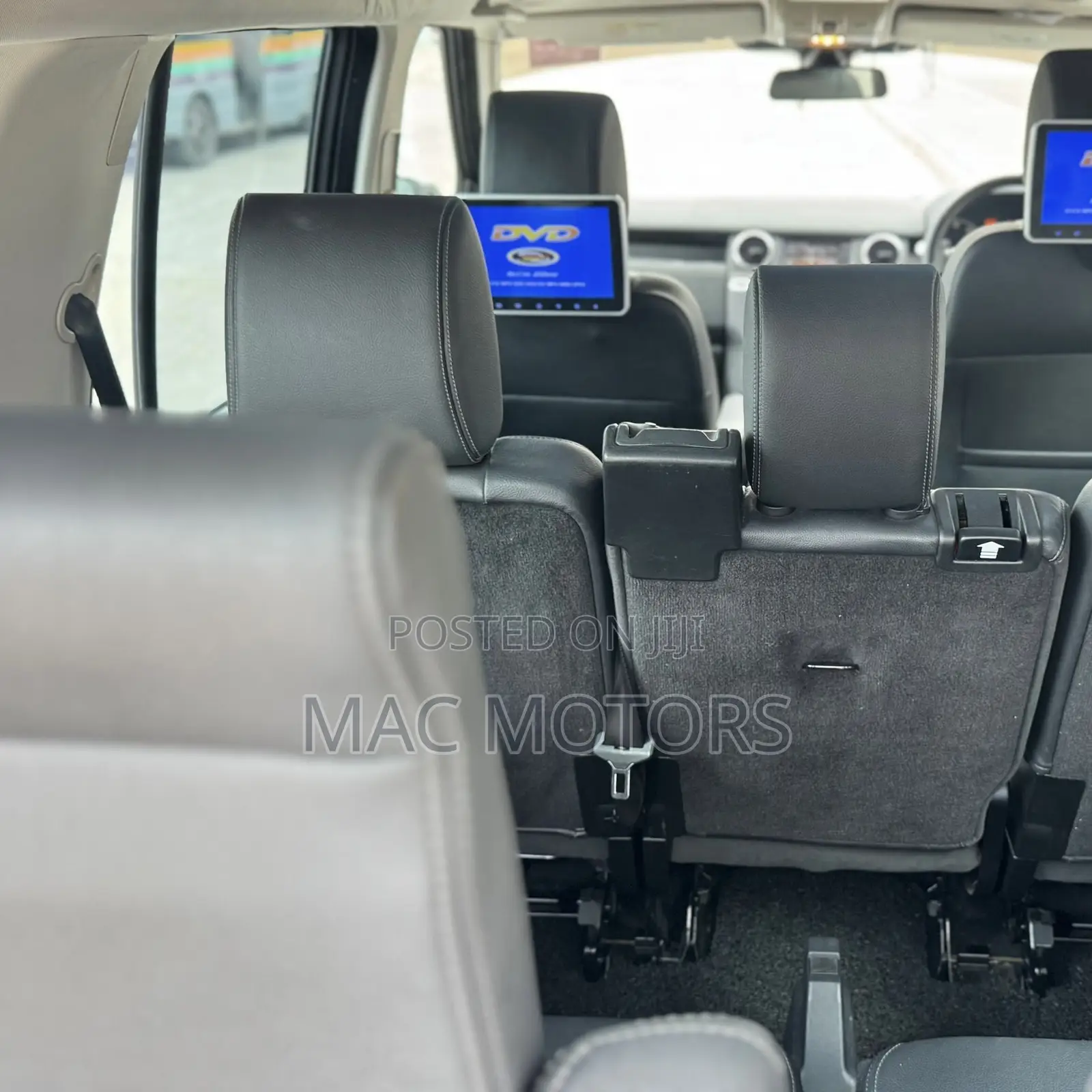 Land Rover Discovery 2015 White