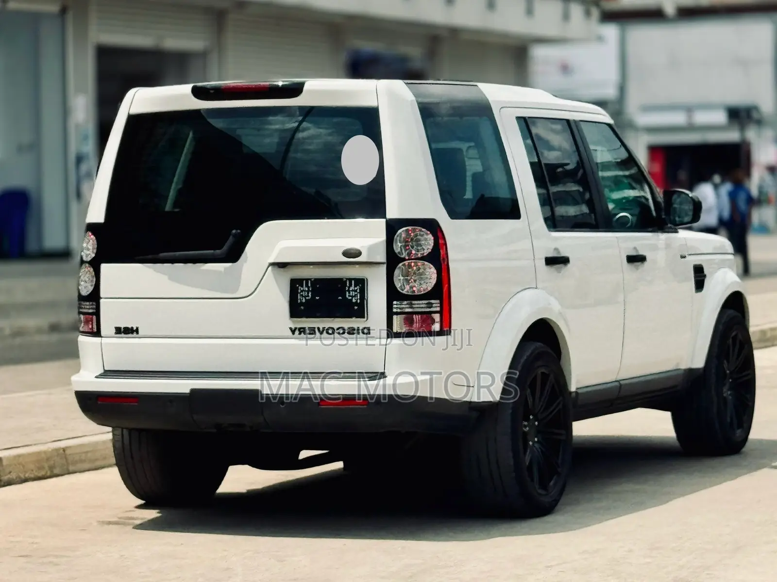 Land Rover Discovery 2015 White