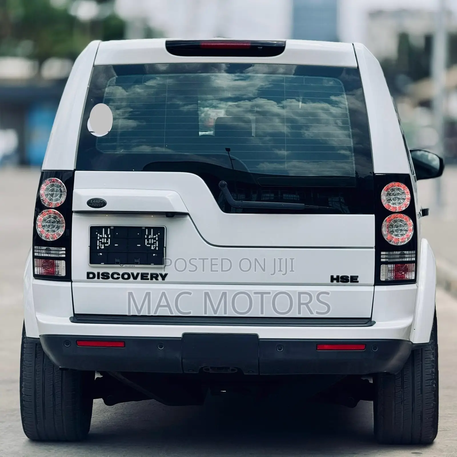 Land Rover Discovery 2015 White