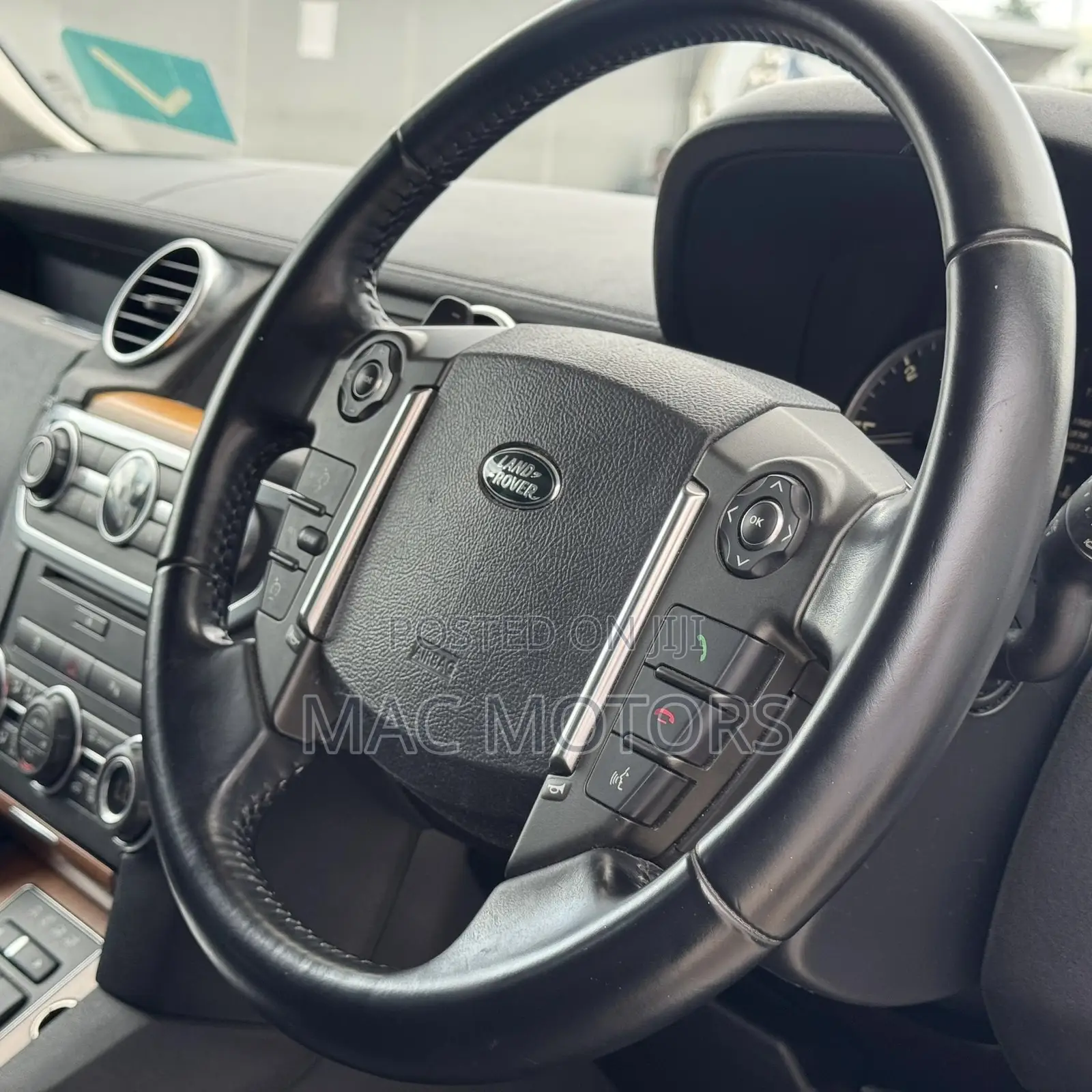 Land Rover Discovery 2015 White