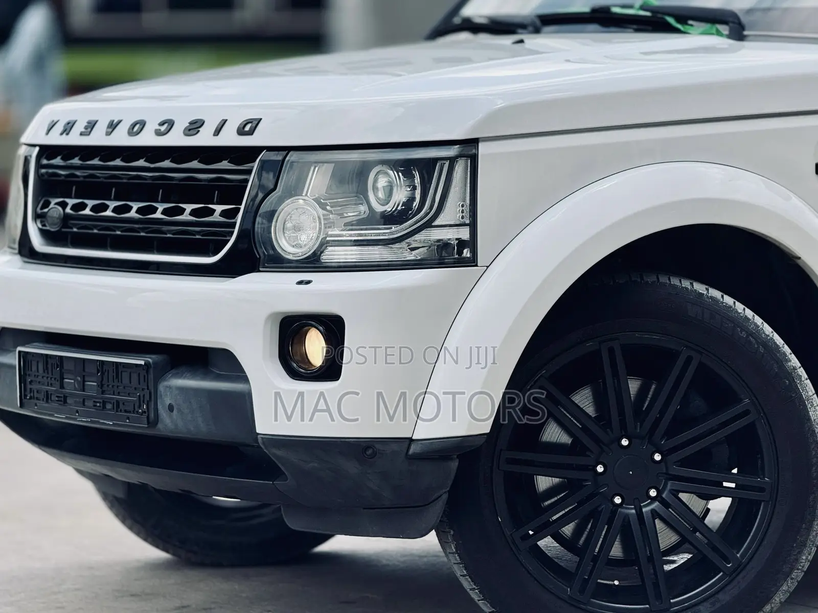 Land Rover Discovery 2015 White