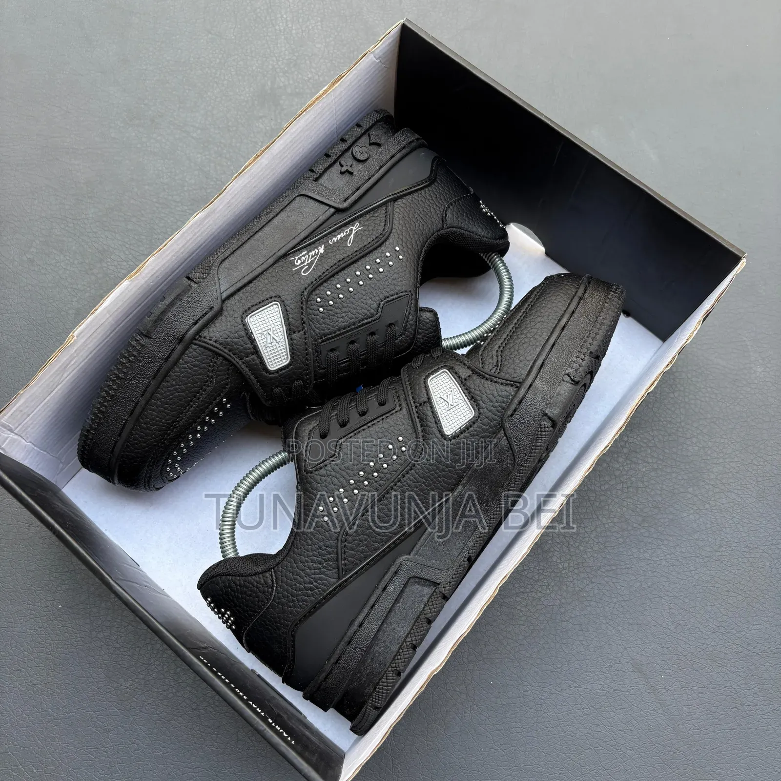 Lv 2025 Sneakers