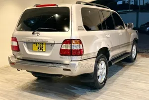 Toyota Land Cruiser 2015 Silver