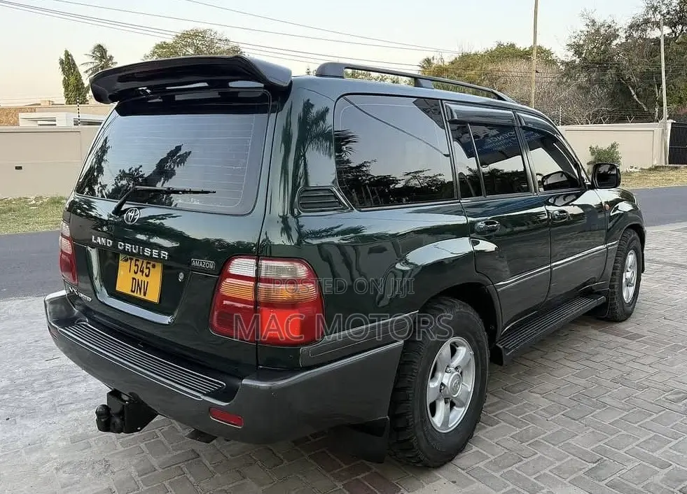 Toyota Land Cruiser 2004 Green