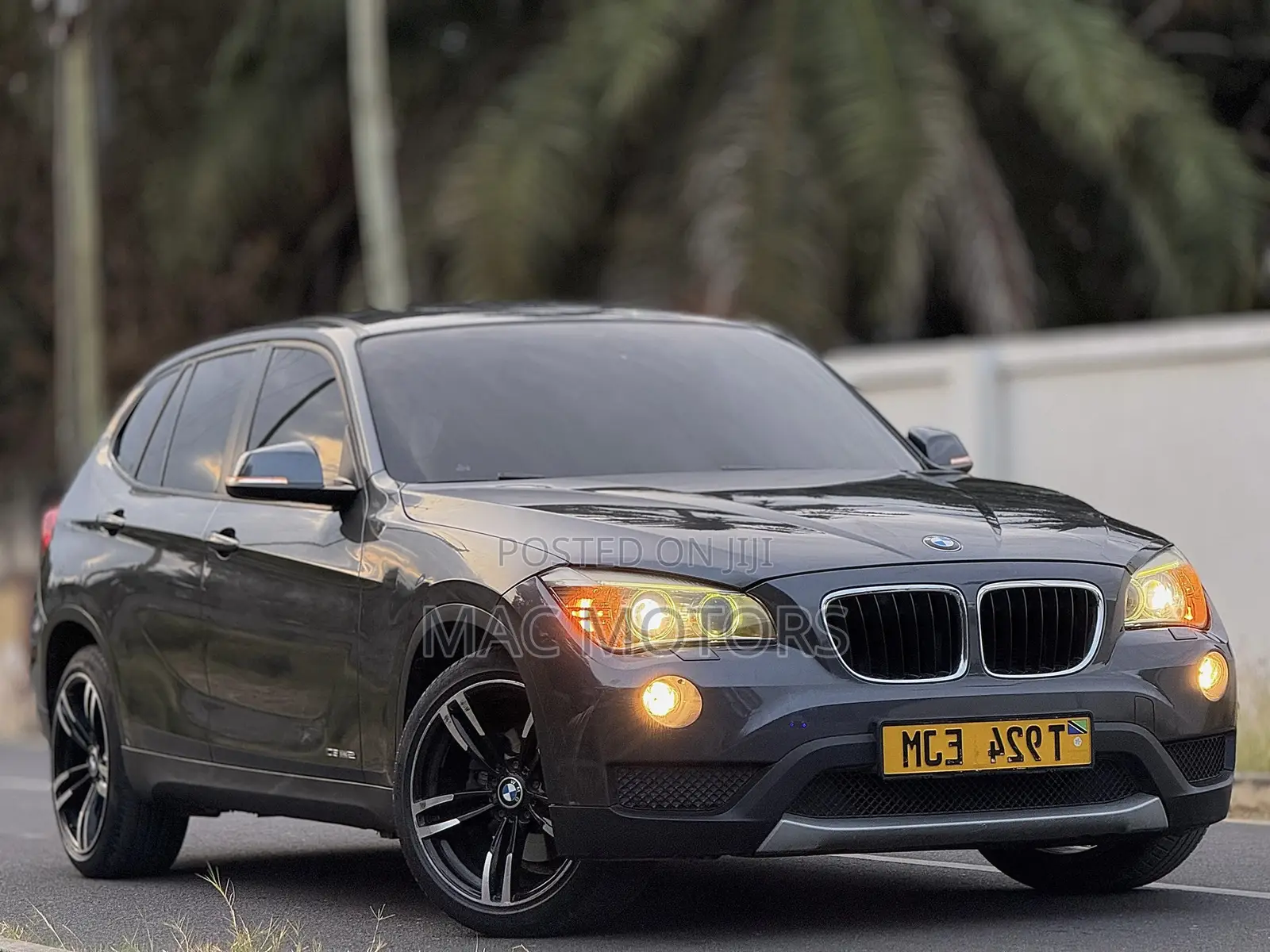 BMW X1 sDrive28i 4dr SUV (2.0L 4cyl Turbo 8A) 2014 Gray