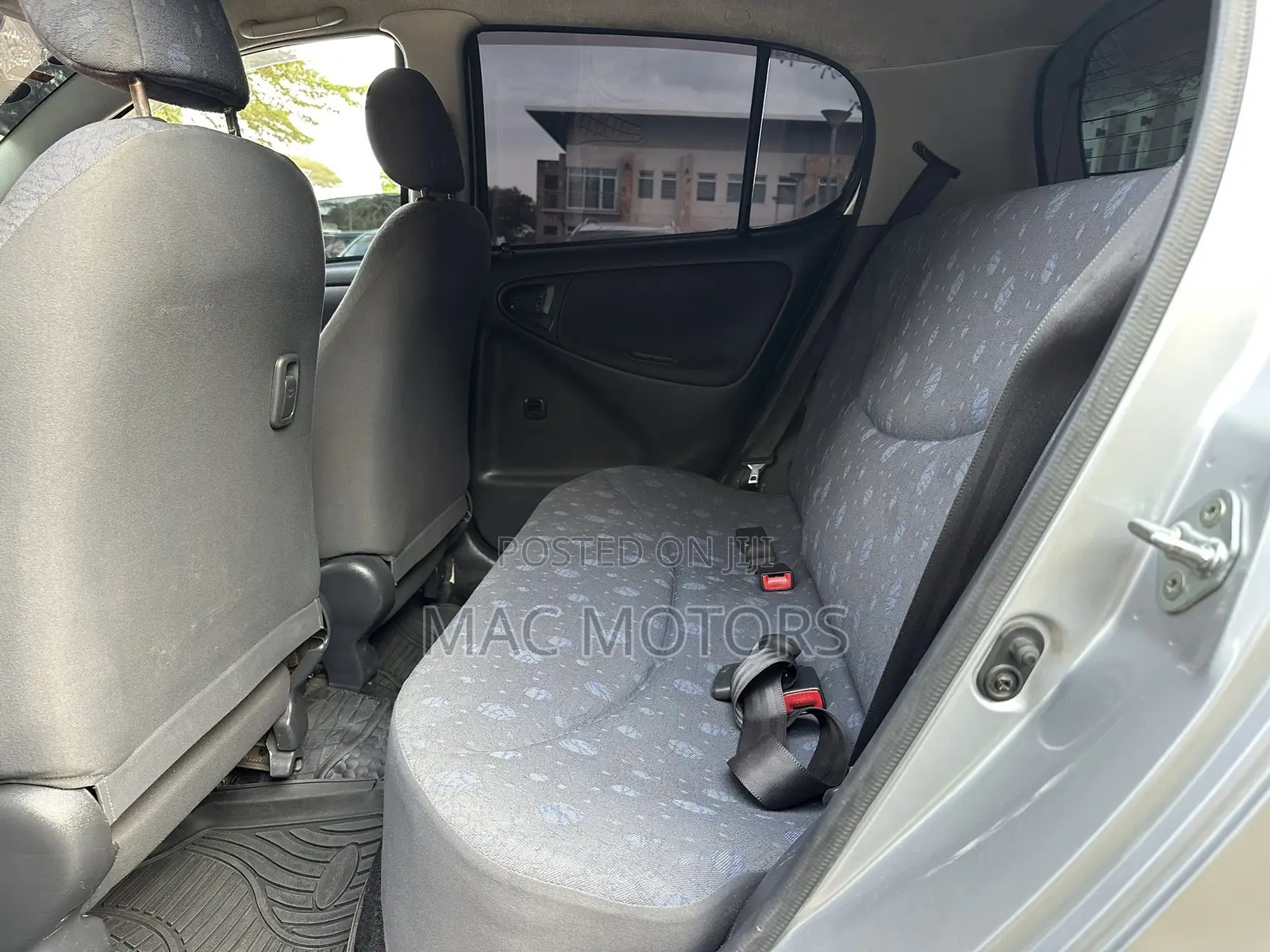 Toyota Vitz 2003 Silver