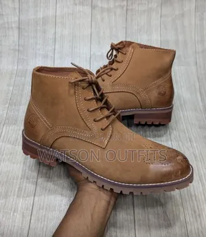 Buti Very Fashional or Boots Smart