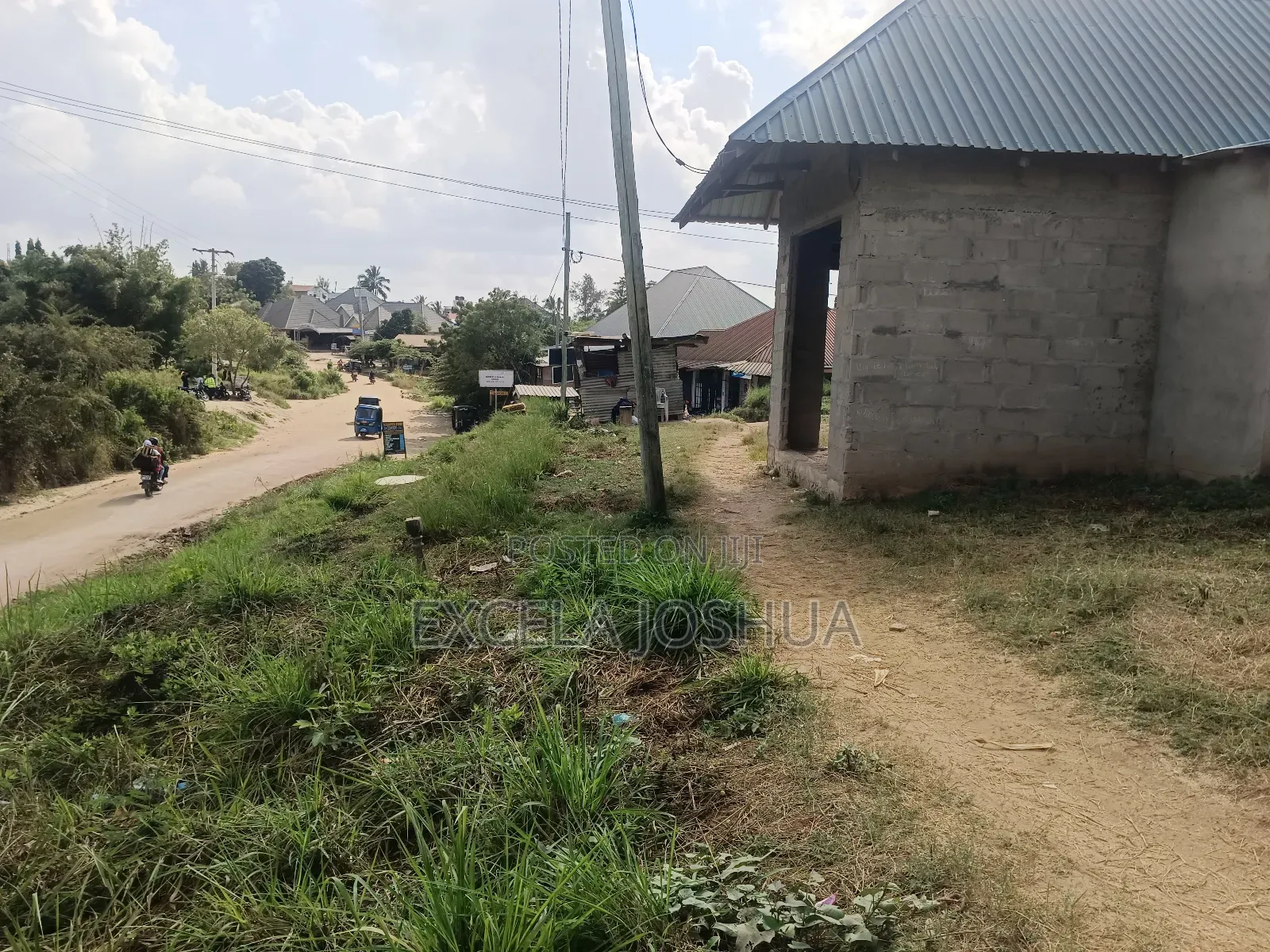 Kiwanja Kinauzwa Mbezi Kwa Msuguri