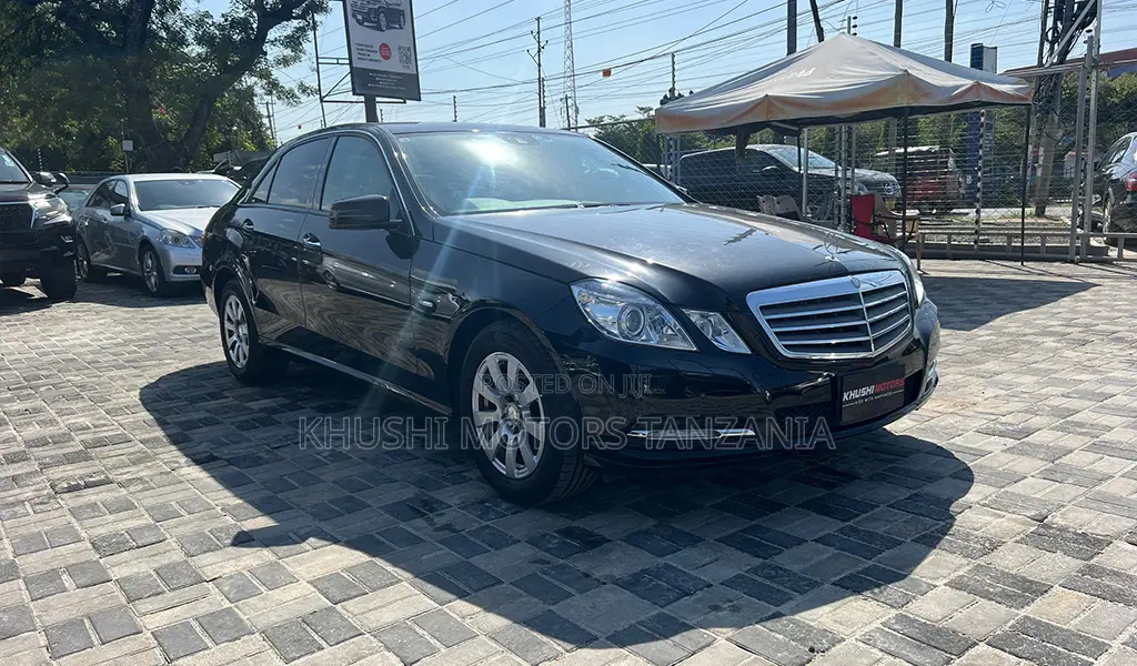 Mercedes-Benz E250 2010 Black
