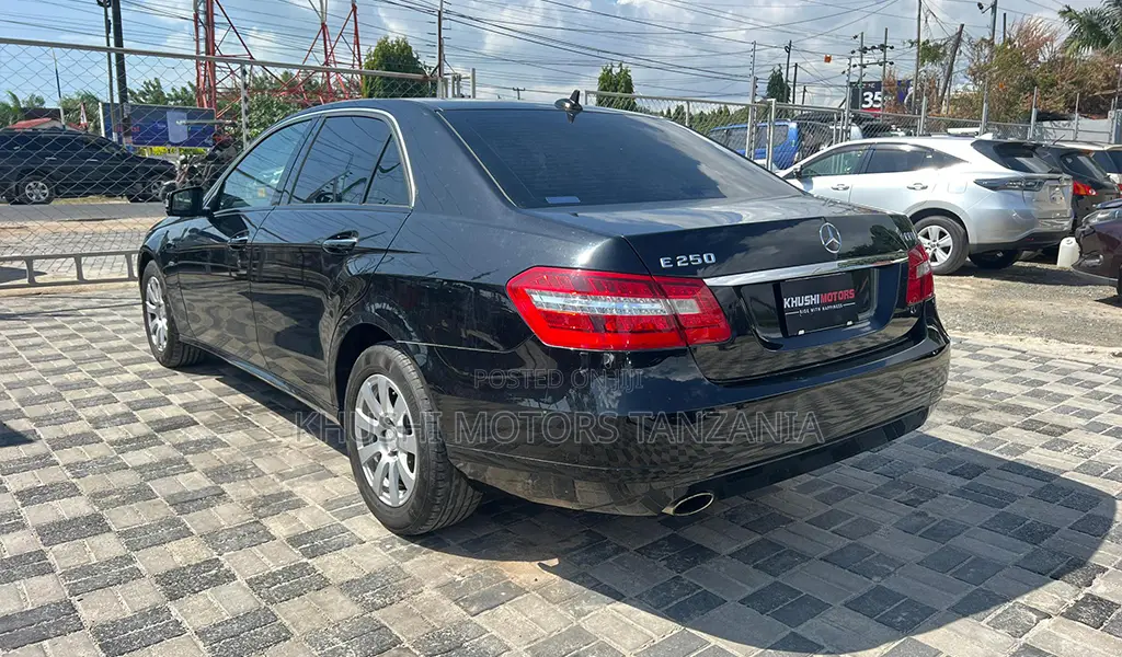 Mercedes-Benz E250 2010 Black