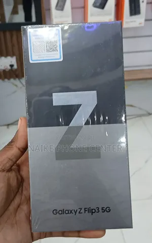 New Samsung Galaxy Z Flip3 5G 256 GB Black