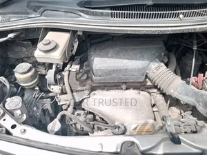 Toyota Alphard 2005 Silver