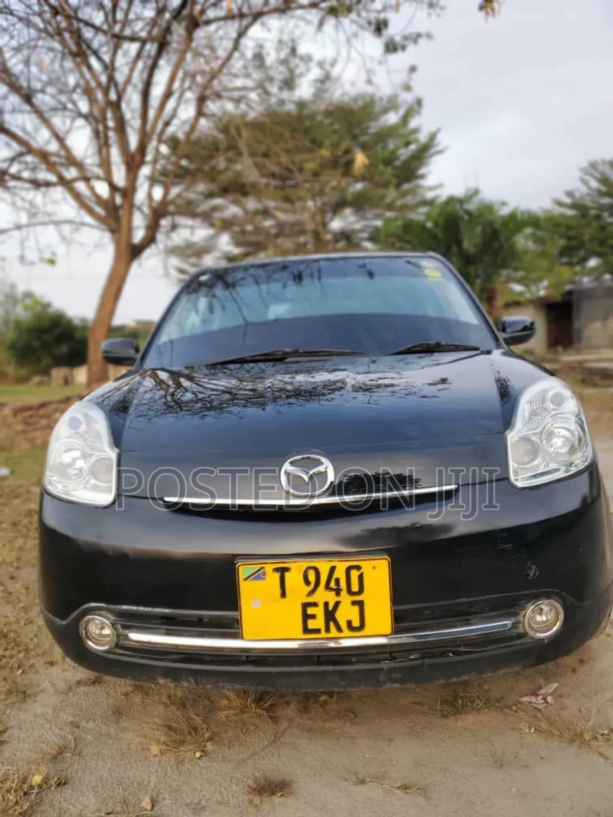 Mazda Verisa 2011 Black