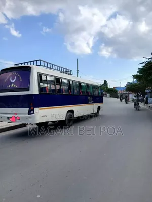 Tata Starbus Ultra Skool 2000 Blue