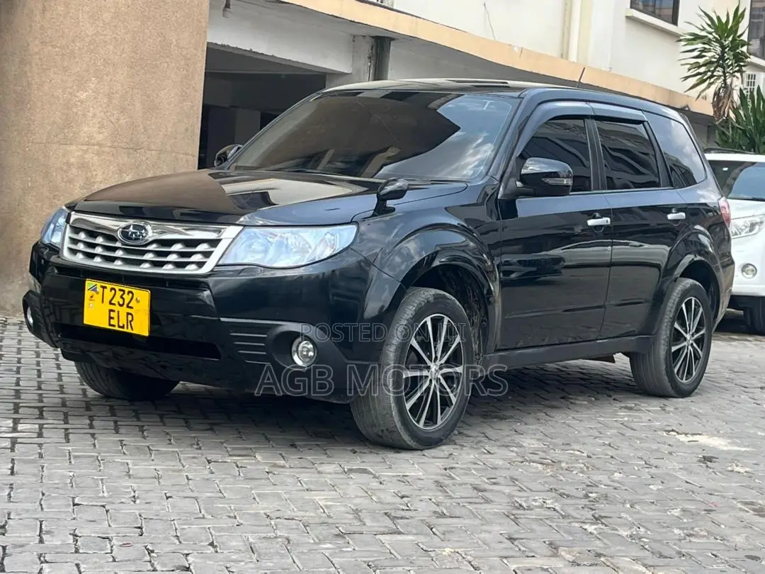 Subaru Forester 2012 Black