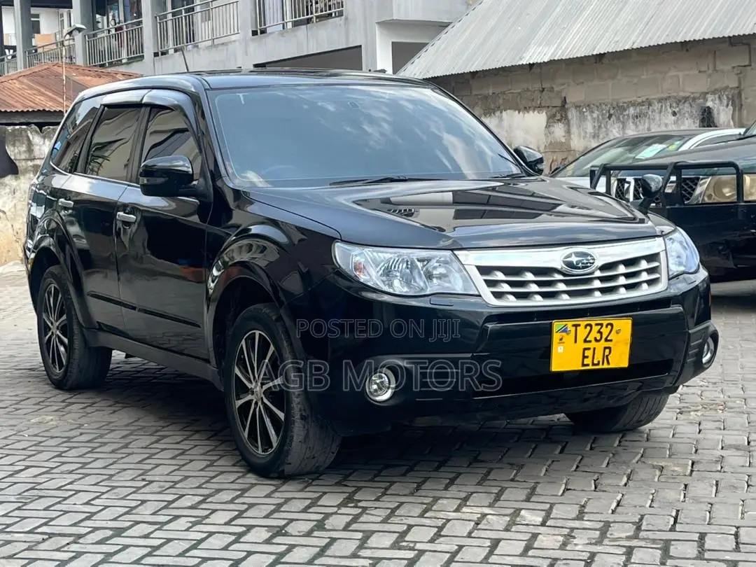 Subaru Forester 2012 Black