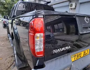 Nissan Navara 2007 Black