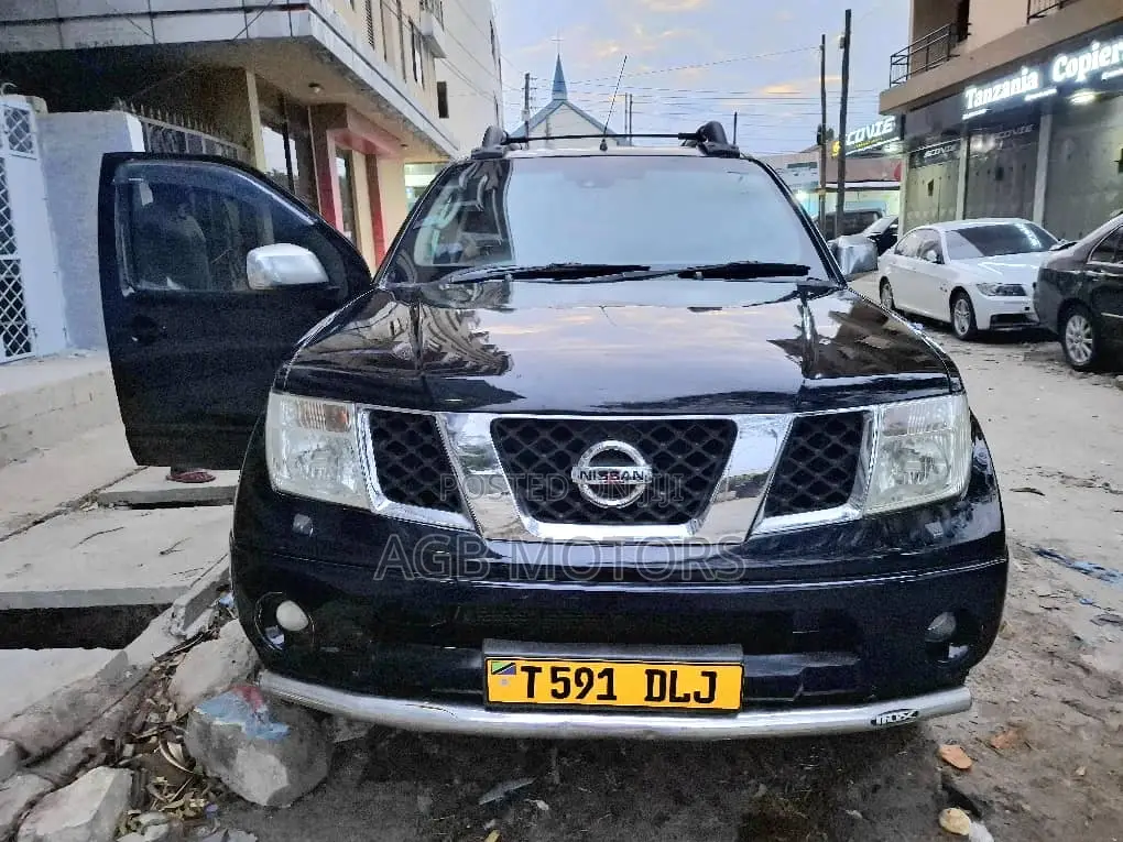 Nissan Navara 2007 Black