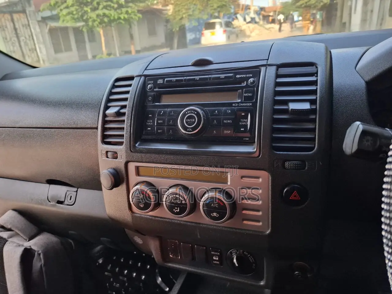 Nissan Navara 2007 Black