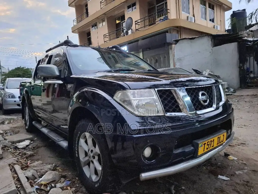 Nissan Navara 2007 Black