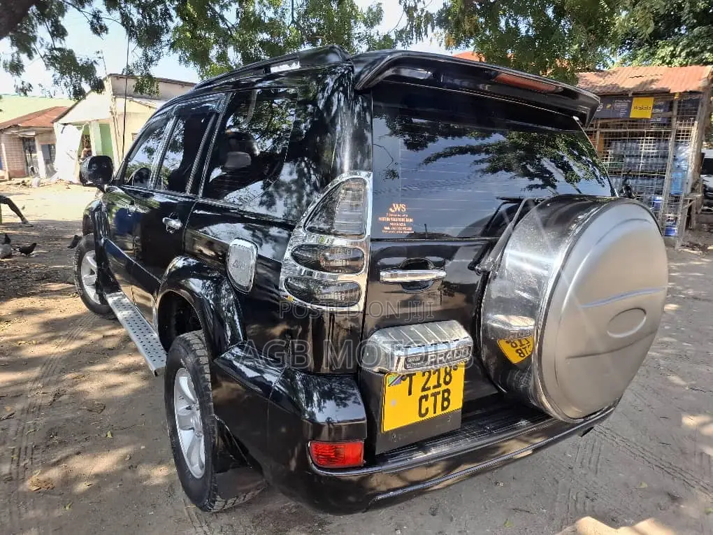 Toyota Land Cruiser Prado 2005 Black