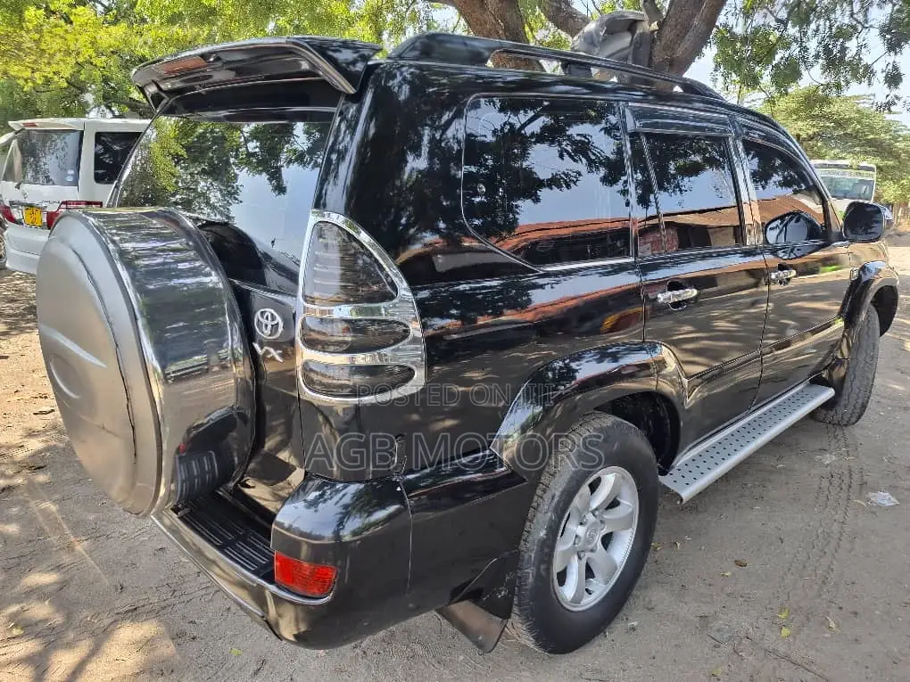 Toyota Land Cruiser Prado 2005 Black
