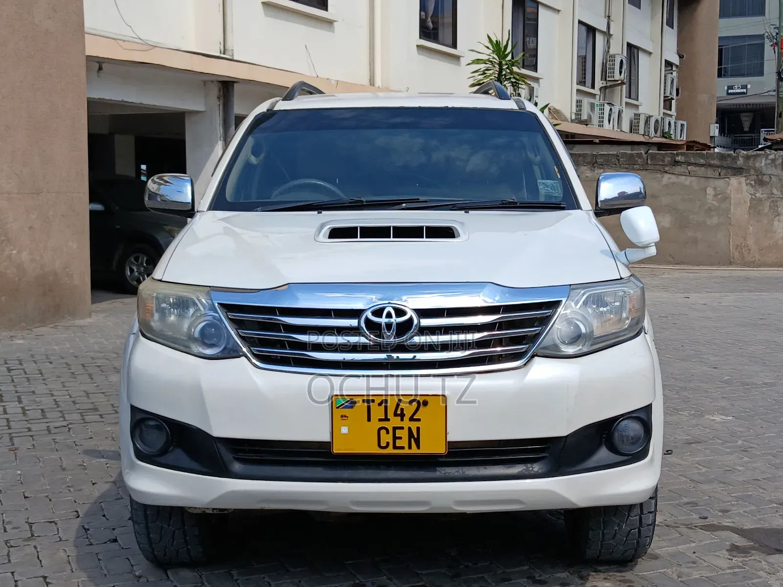 Toyota Fortuner 2009 White