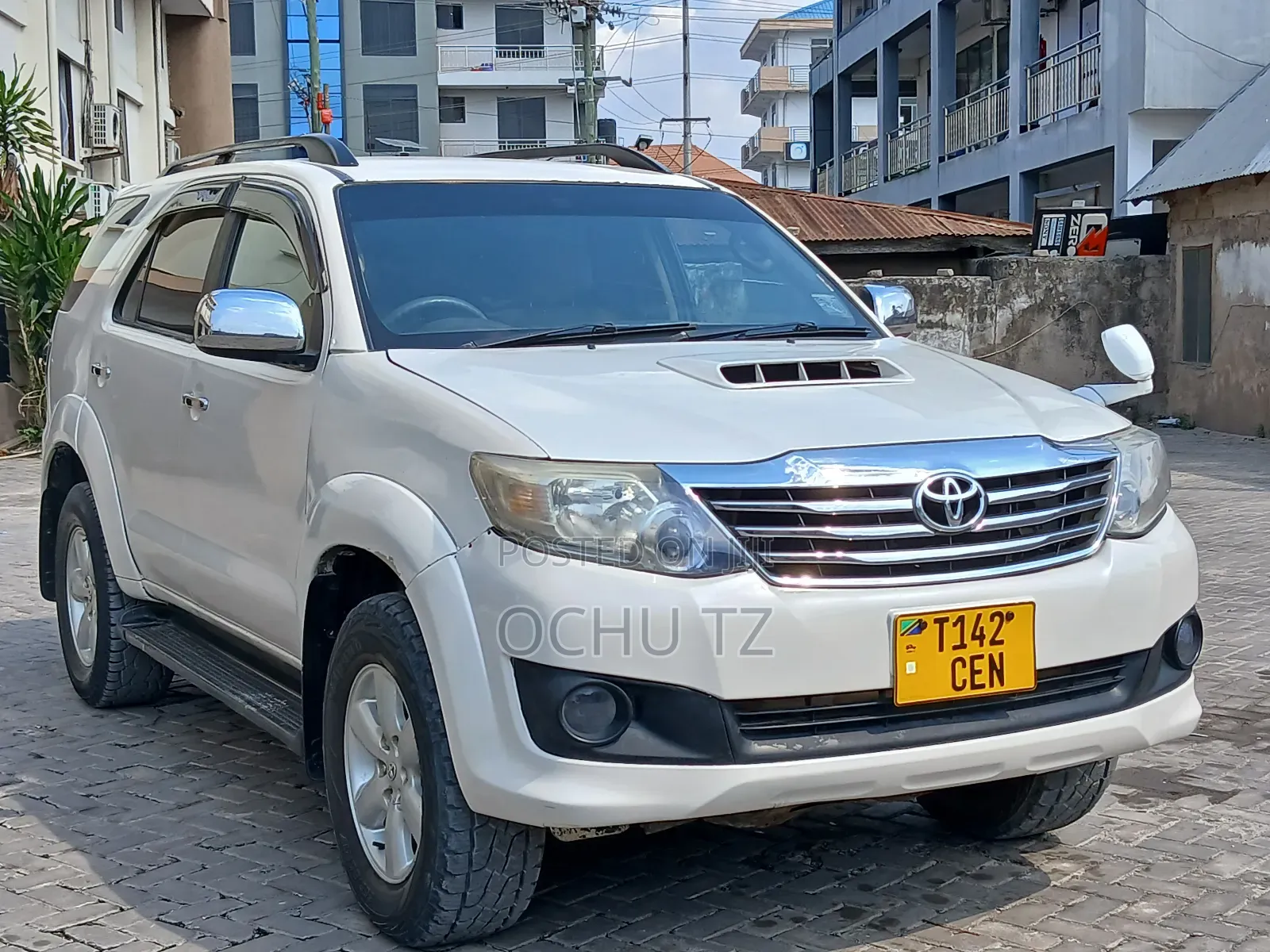 Toyota Fortuner 2009 White