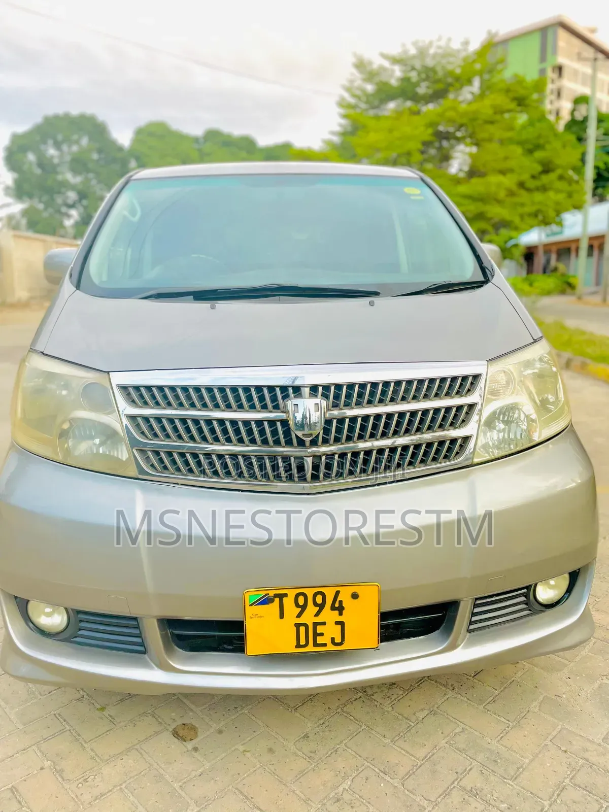 Toyota Alphard 2.4 Petrol AWD 2004 Gold