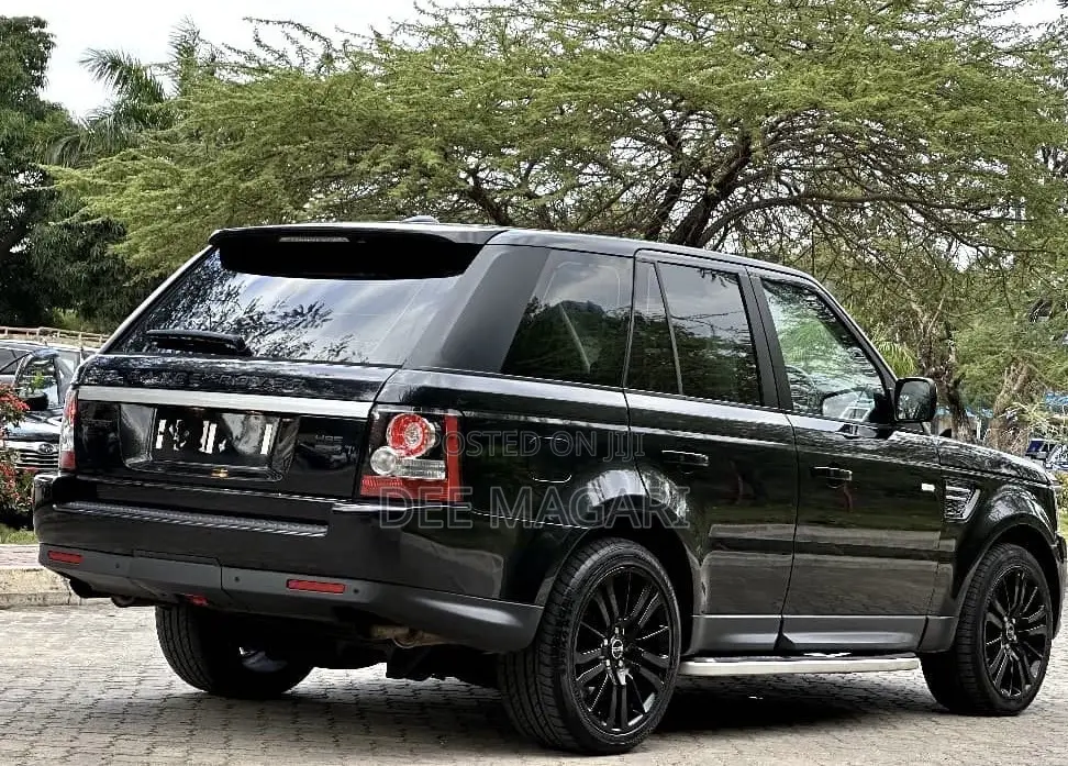 Land Rover Range Rover Sport HSE 4x4 (5.0L 8cyl 6A) 2011 Black