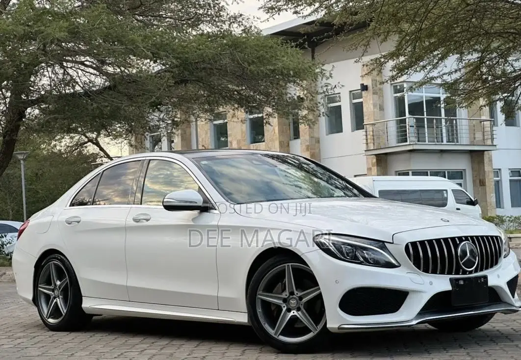 Mercedes-Benz C200 2014 White