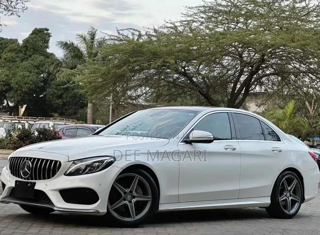 Mercedes-Benz C200 2014 White