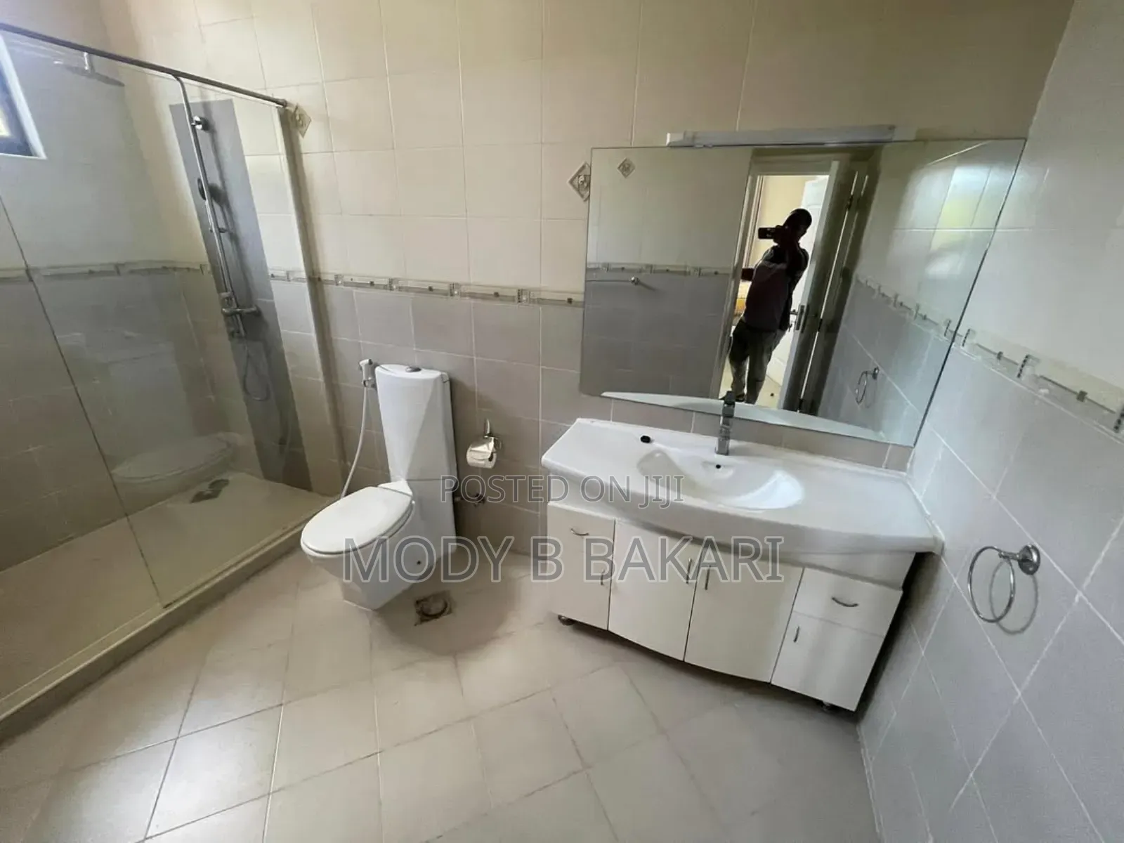 Furnished 4bdrm Villa in Ada Estate for rent