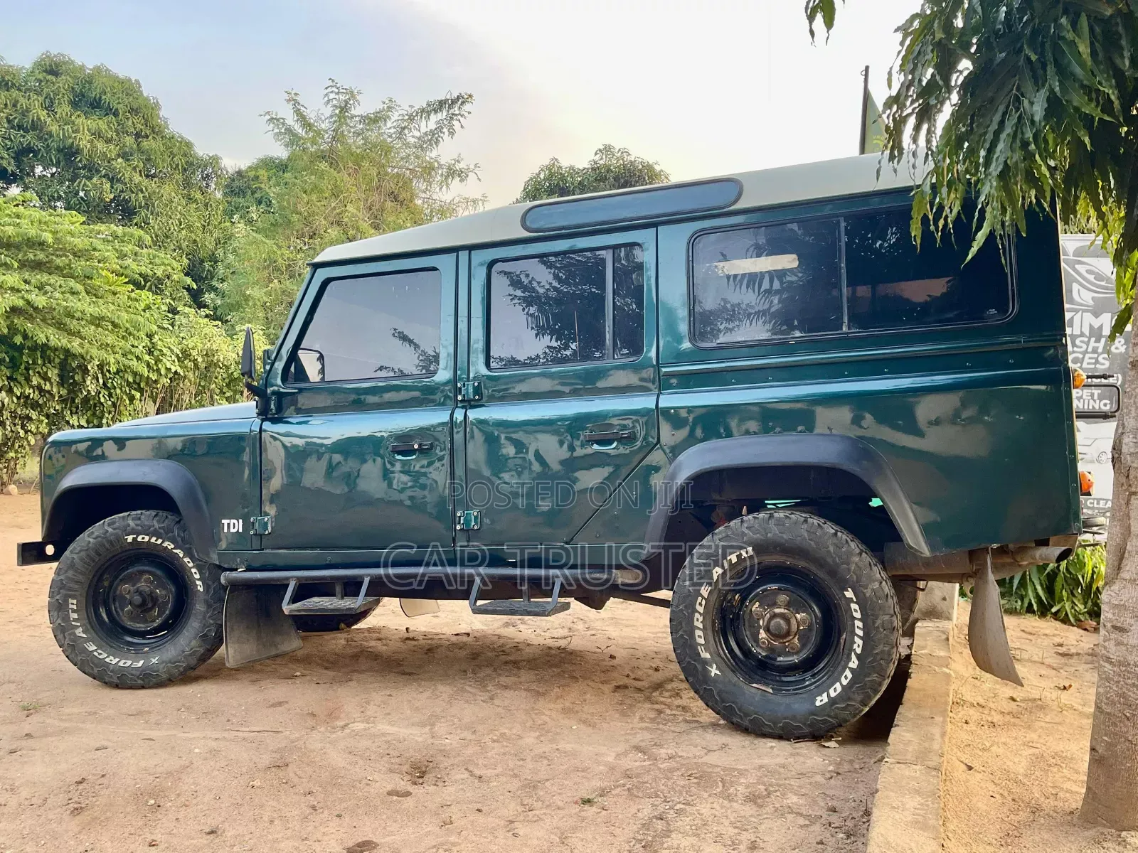 Land Rover Defender 1999 Green
