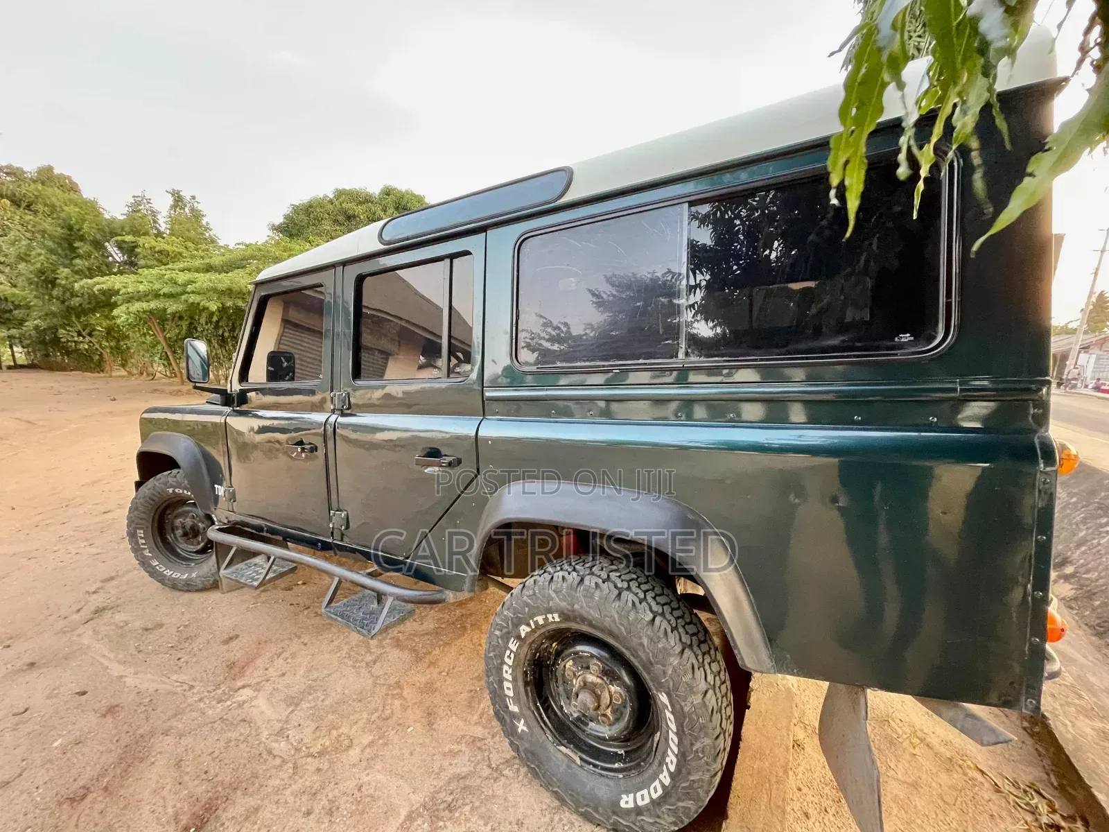 Land Rover Defender 1999 Green