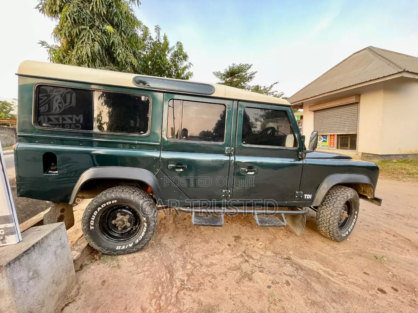 Land Rover Defender 1999 Green