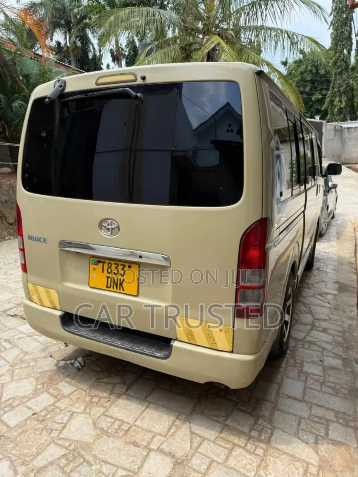 Toyota HiAce 2010 Beige
