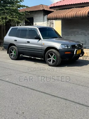 Toyota RAV4 Base 4x4 1999 Silver
