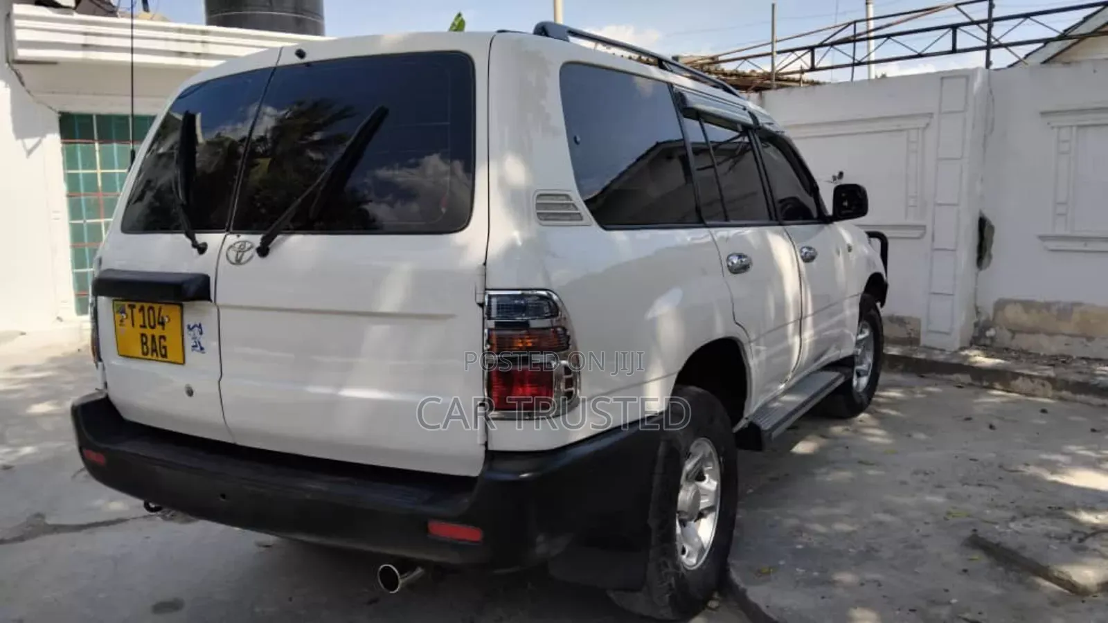 Toyota Land Cruiser 90 1998 White