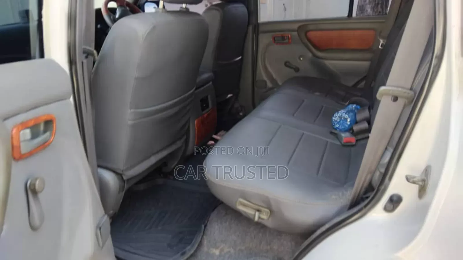 Toyota Land Cruiser 90 1998 White