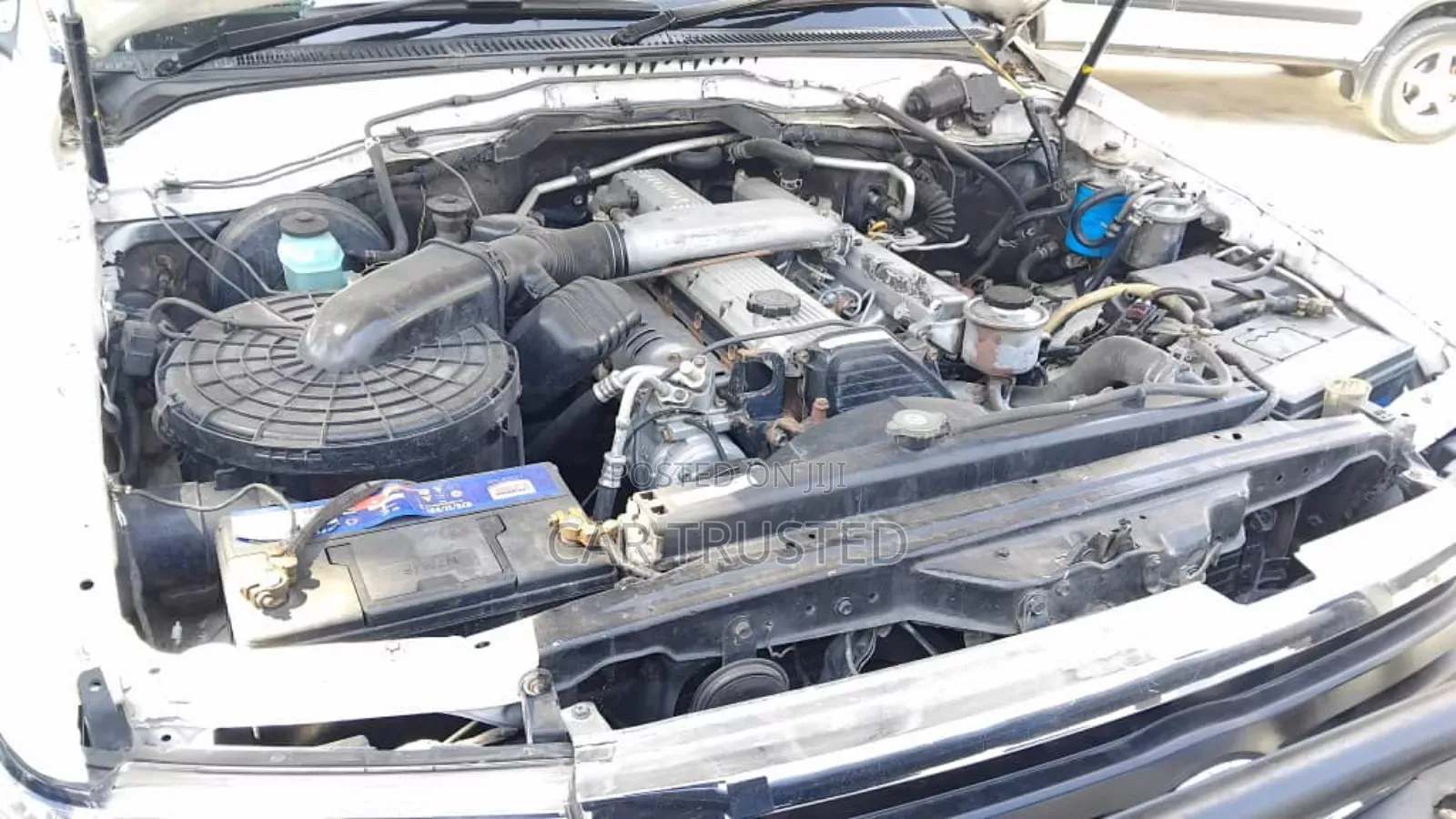 Toyota Land Cruiser 90 1998 White
