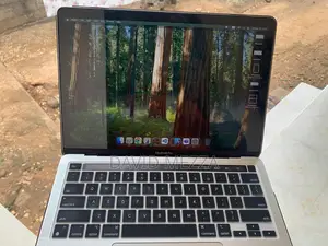 Laptop Apple MacBook Pro 2020 M1 8GB Apple M1 SSD 256GB